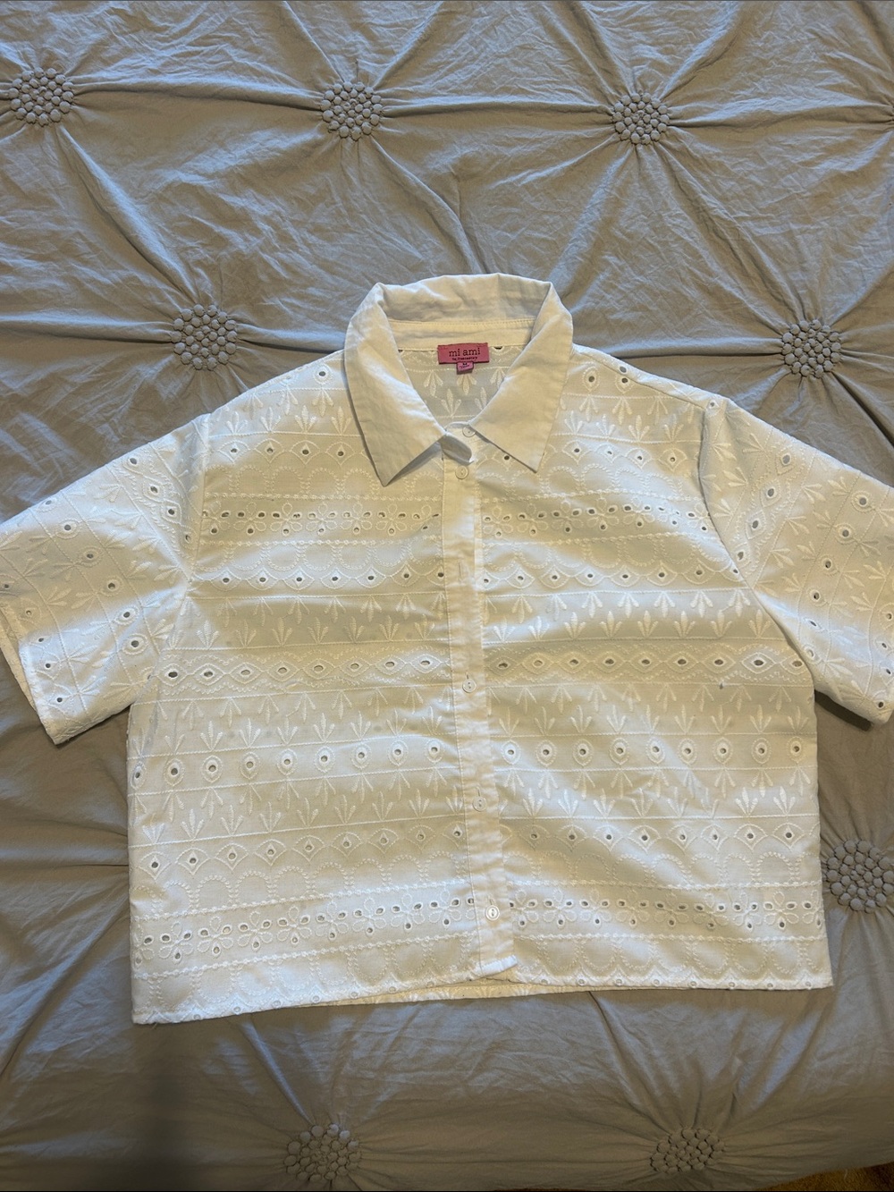 Francesca's Collections White Eyelet Short-Sleeve Button-Down Shirt